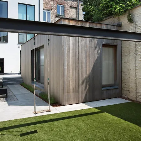 Snooz Bed & Breakfast