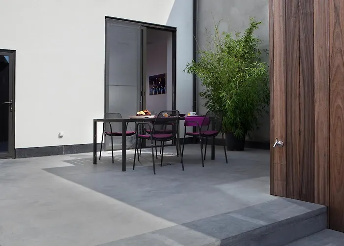 Snooz Bed and Breakfast